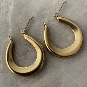 Matte Gold Stirrup Hoop Earrings